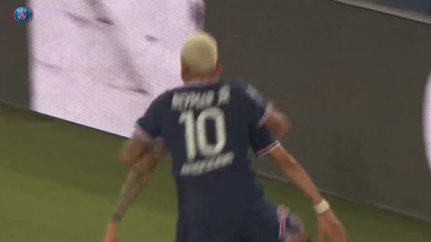 Angel Di Maria's emotional last goal at Paris Saint-Germain